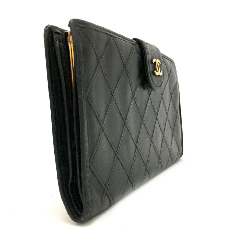 Pre-loved authentic Chanel Bicolore Quilted Matelasse sale at jebwa.