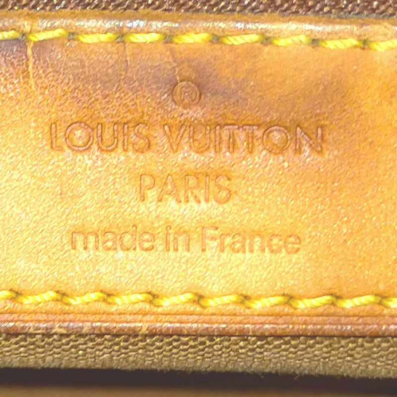 Pre-loved authentic Louis Vuitton Batignolles sale at jebwa.
