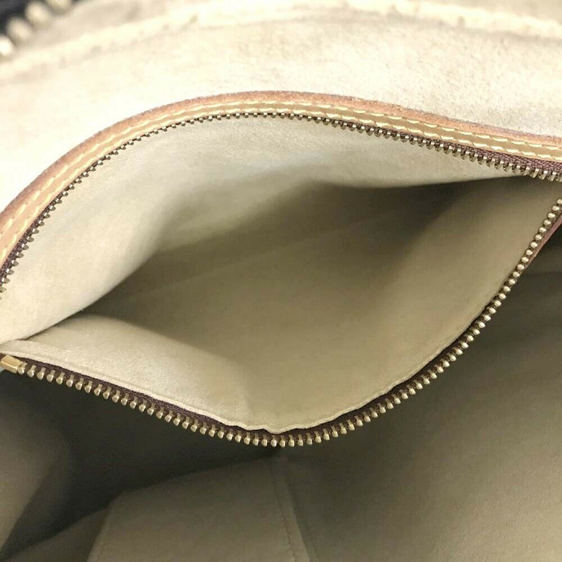 Pre-loved authentic Louis Vuitton Looping Gm Shoulder sale at jebwa.