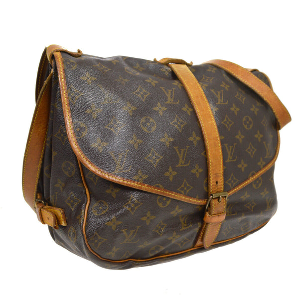 Louis Vuitton Saumur 35 Messenger