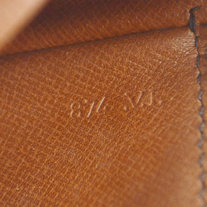 Pre-loved authentic Louis Vuitton Saint Cloud Mm sale at jebwa.