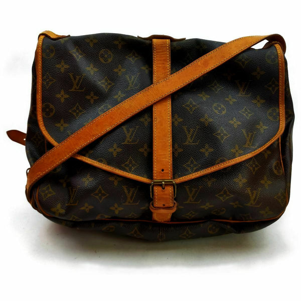 Pre-loved authentic Louis Vuitton Saumur 35 Messenger sale at jebwa.