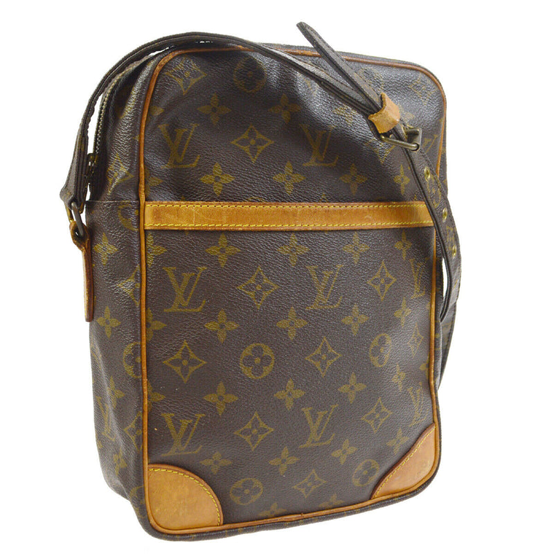 Pre-loved authentic Louis Vuitton Danube Mm Crosbody sale at jebwa.