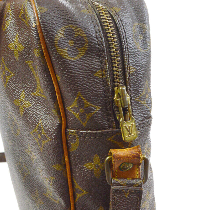 Pre-loved authentic Louis Vuitton Danube Mm Crosbody sale at jebwa.