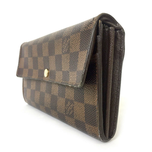 Pre-loved authentic Louis Vuitton Porte Sarah Long sale at jebwa.