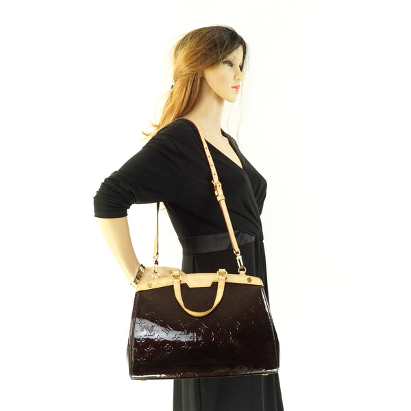 Louis Vuitton Brea Mm Hand Bag