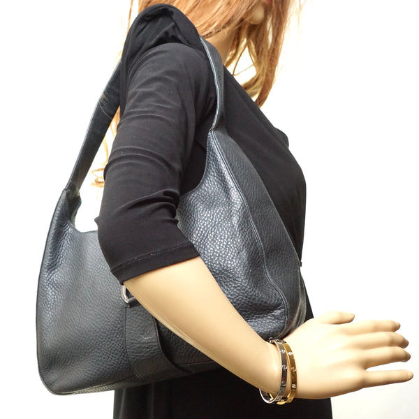 Pre-loved authentic Salvatore Ferragamo Gancini Hobo sale at jebwa.