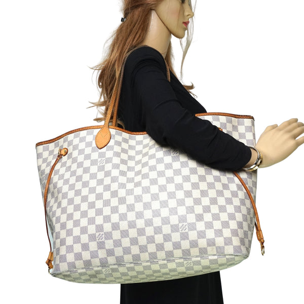 Pre-loved authentic Louis Vuitton Neverfull Gm Tote Bag sale at jebwa.