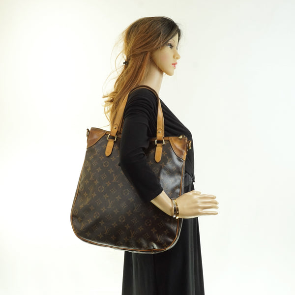 Pre-loved authentic Louis Vuitton Odeon Gm Hand Bag sale at jebwa.