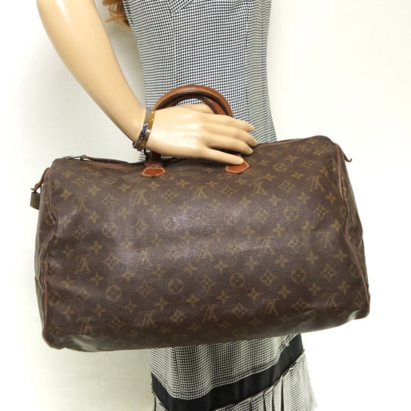 Pre-loved authentic Louis Vuitton Speedy 40 Boston sale at jebwa