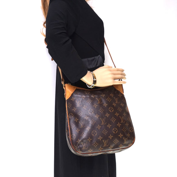 Pre-loved authentic Louis Vuitton Odeon Pm Crossbody sale at jebwa.