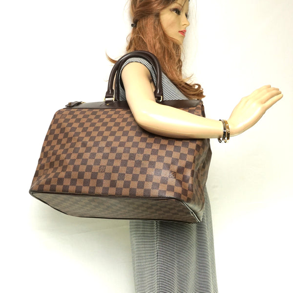 Pre-loved authentic Louis Vuitton Greenwich Pm Boston sale at jebwa