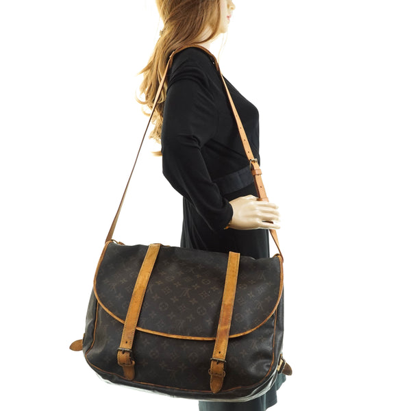 Louis Vuitton Saumur 43 Messenger
