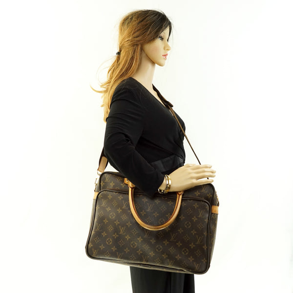 Pre-loved authentic Louis Vuitton Macassar Icare Laptop sale at jebwa.