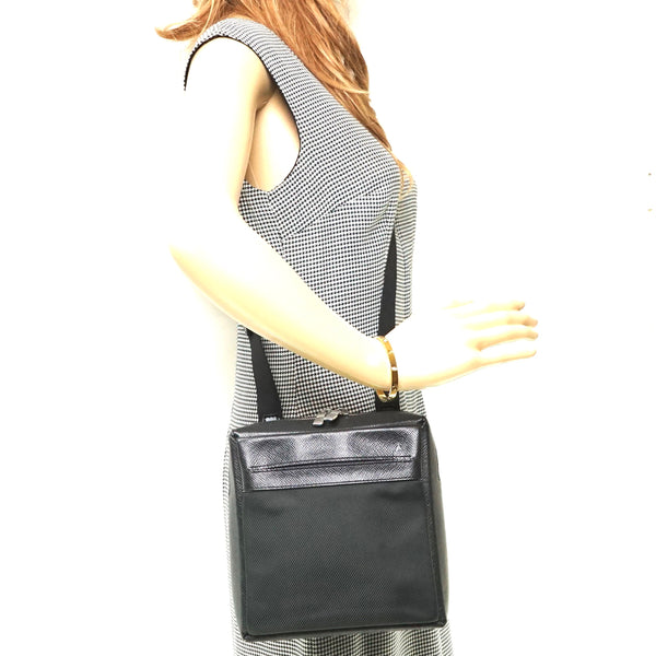 Pre-loved authentic Louis Vuitton Taiga Sayan Green sale at jebwa