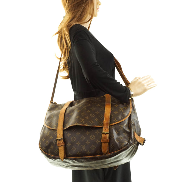 Louis Vuitton Saumur 43 Crossbody
