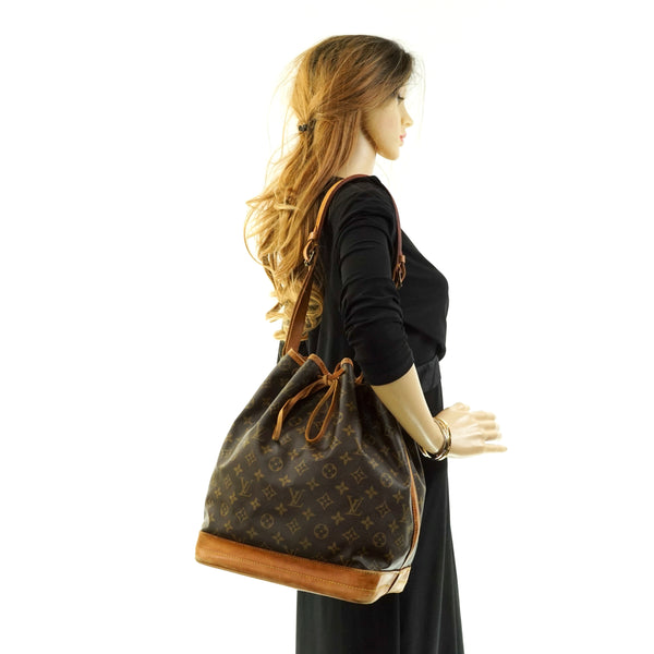 Pre-loved authentic Louis Vuitton Noe Shoulder Bag sale at jebwa.