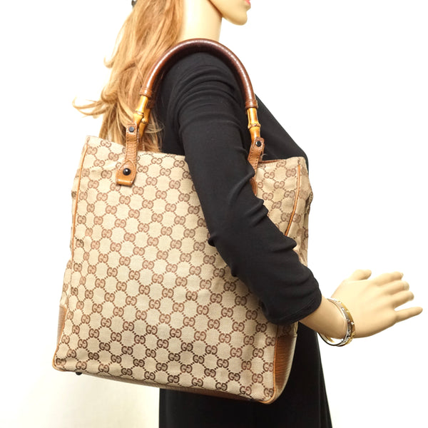 Pre-loved authentic Gucci Tote Bag Brown Canvas sale at jebwa