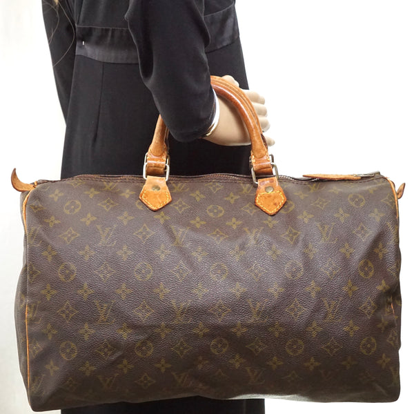 Pre-loved authentic Louis Vuitton Speedy 40 Hand Bag sale at jebwa.