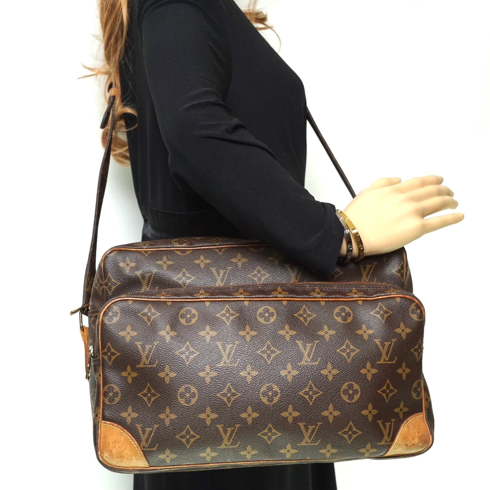 Louis Vuitton Nile Gm Crossbody Bag