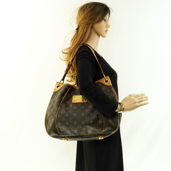 Pre-loved authentic Louis Vuitton Galliera Pm Shoulder sale at jebwa.