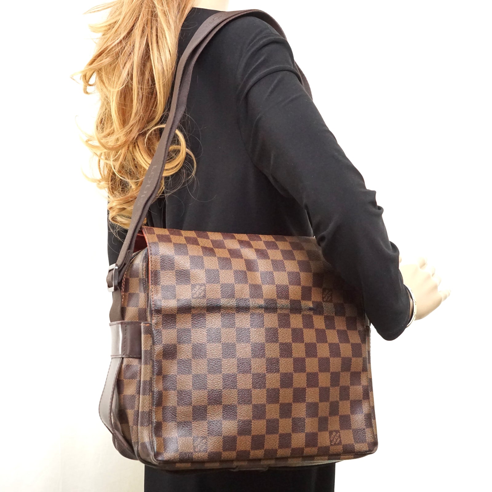 Louis Vuitton Naviglio Messenger