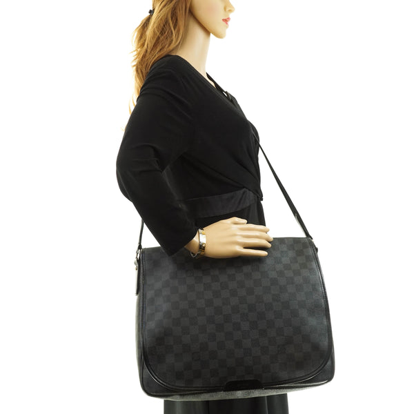 Louis Vuitton Daniel Gm Crossbody