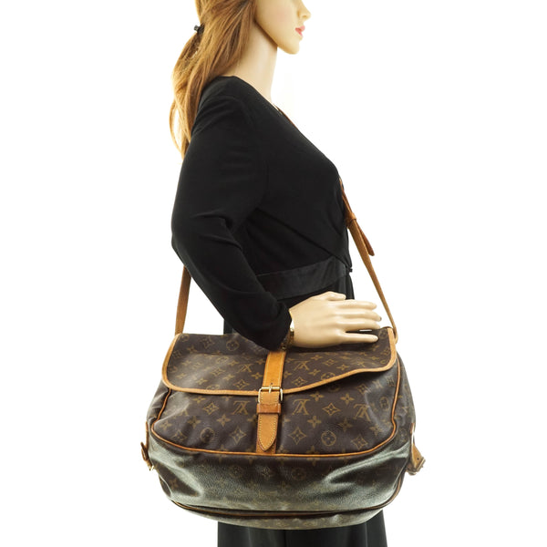 Louis Vuitton Saumur 35 Crossbody