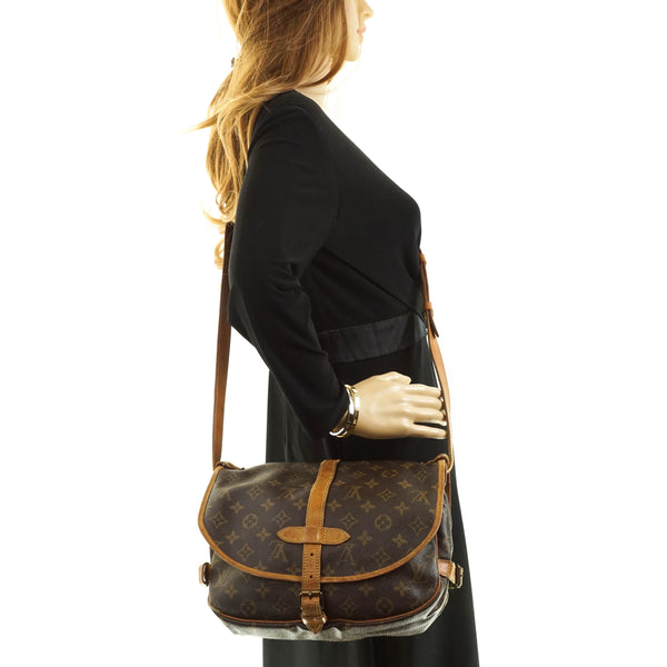 Louis Vuitton Saumur 30 Messenger