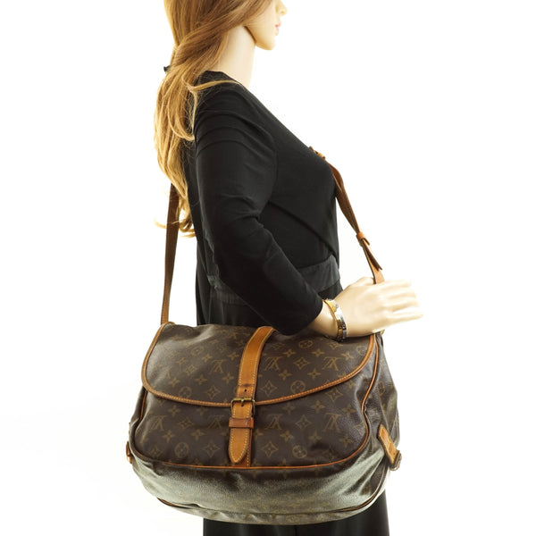 Louis Vuitton Saumur 35 Crossbody