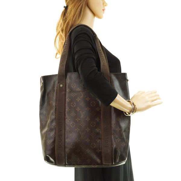 Louis Vuitton Cabas Beaubourg Tote