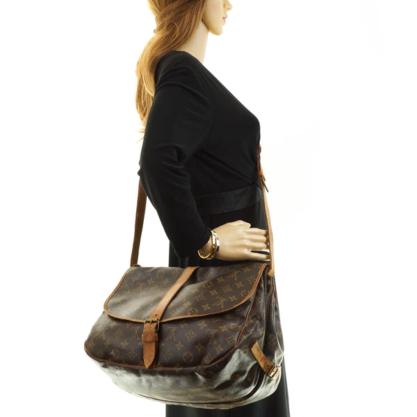 Louis Vuitton Saumur 35 Crossbody