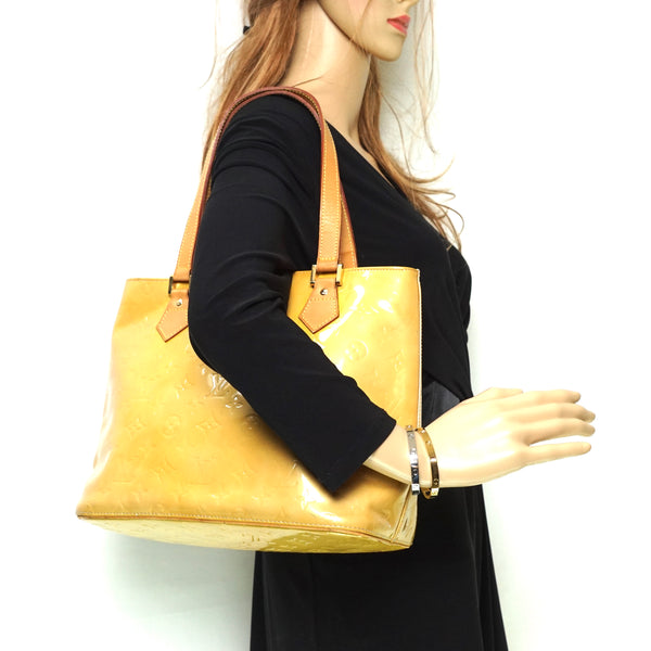 Pre-loved authentic Louis Vuitton Houston Tote Bag sale at jebwa