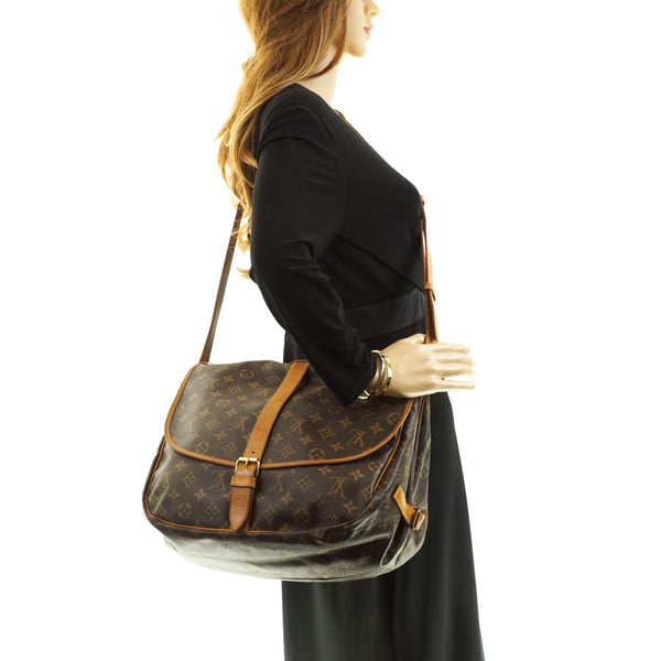Louis Vuitton Saumur 35 Messenger