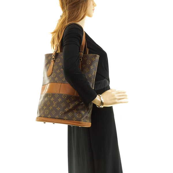 Louis Vuitton Bucket Gm Shoulder
