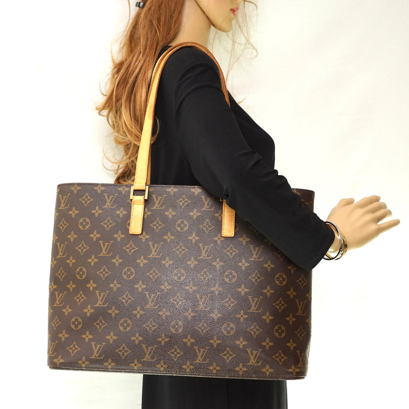 Pre-loved authentic Louis Vuitton Luco Tote Bag Brown sale at jebwa.
