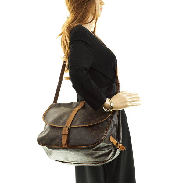 Louis Vuitton Saumur 35 Messenger