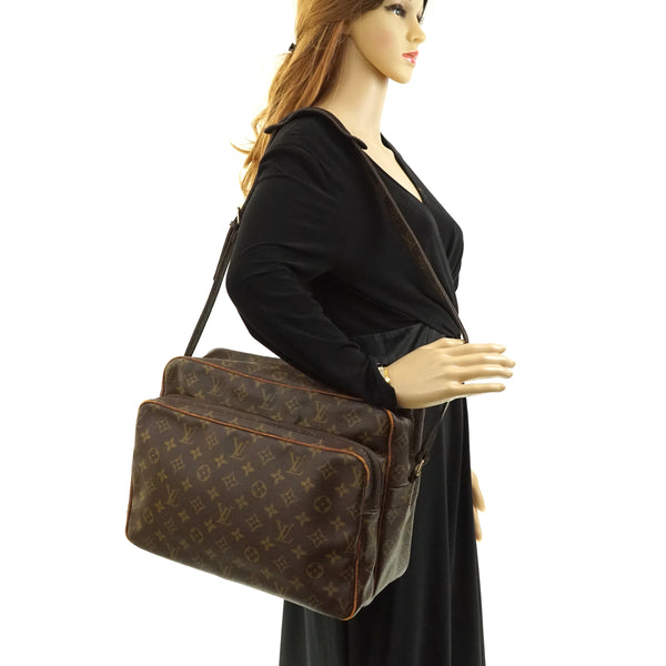 Pre-loved authentic Louis Vuitton Nile Gm Crossbody Bag sale at jebwa.