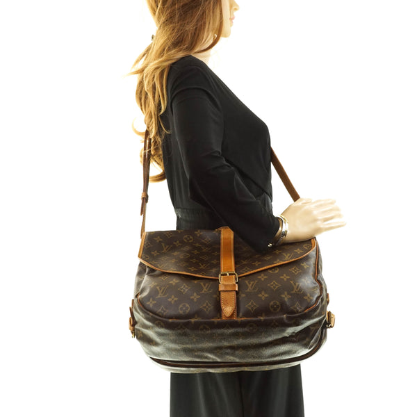 Louis Vuitton Saumur 35 Crossbody