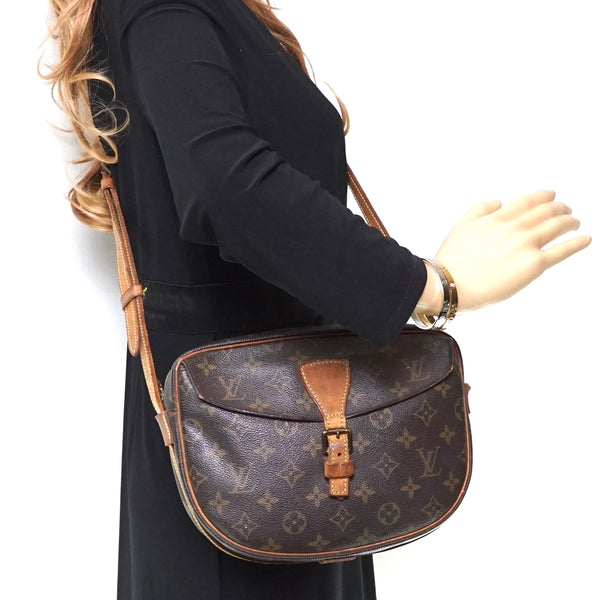 Pre-loved authentic Louis Vuitton Jeunefille Gm sale at jebwa.