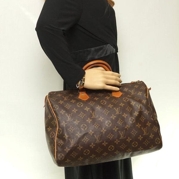 Pre-loved authentic Louis Vuitton Speedy 35 Hand Bag sale at jebwa.