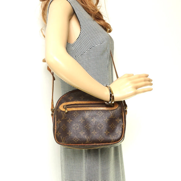 Pre-loved authentic Louis Vuitton Senlis Crossbody Bag sale at jebwa