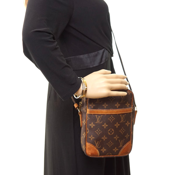Pre-loved authentic Louis Vuitton Danube Pm Crossbody sale at jebwa.